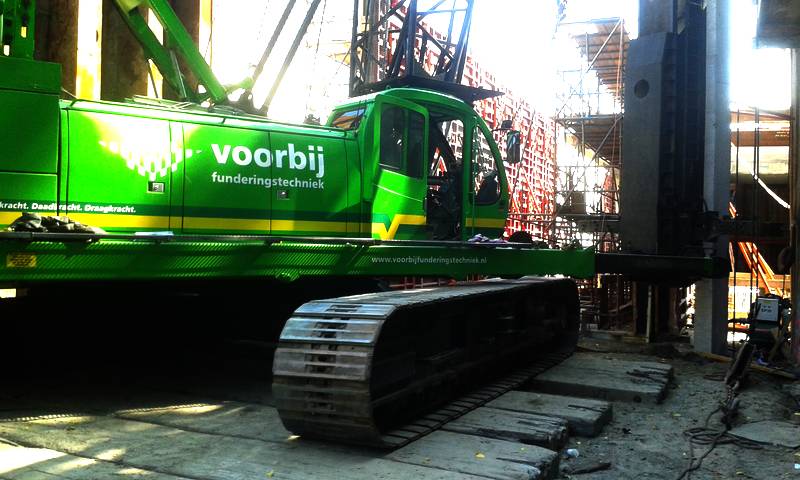 Worked on multible projects of Voorbij as pile driver operator